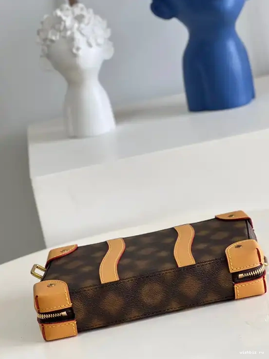 WIS LOUIS SOFT VUITTON TRUNK 0704